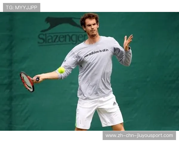 佩古拉正手击球节奏飘逸